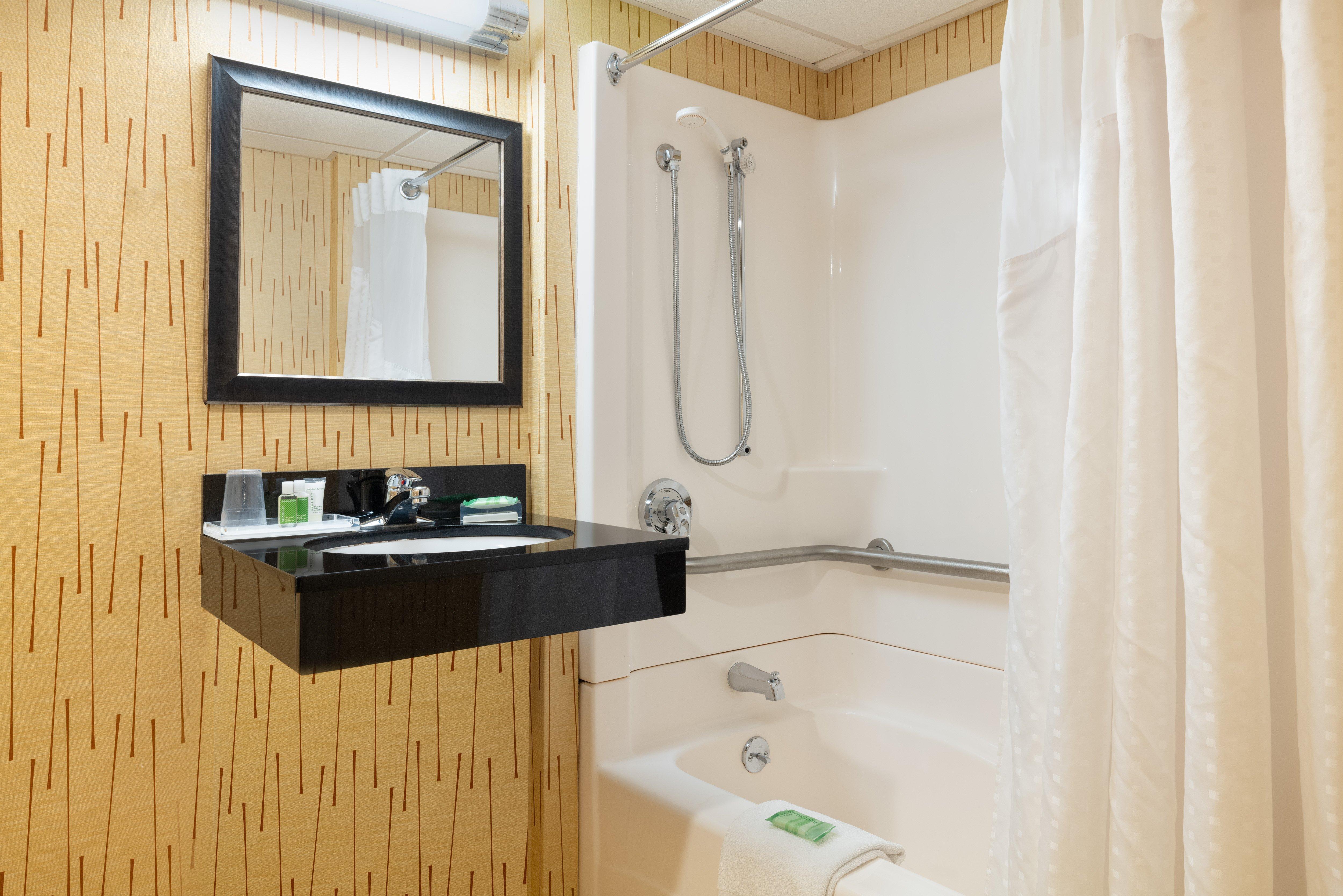 Holiday Inn Norwich By Ihg Bagian luar foto